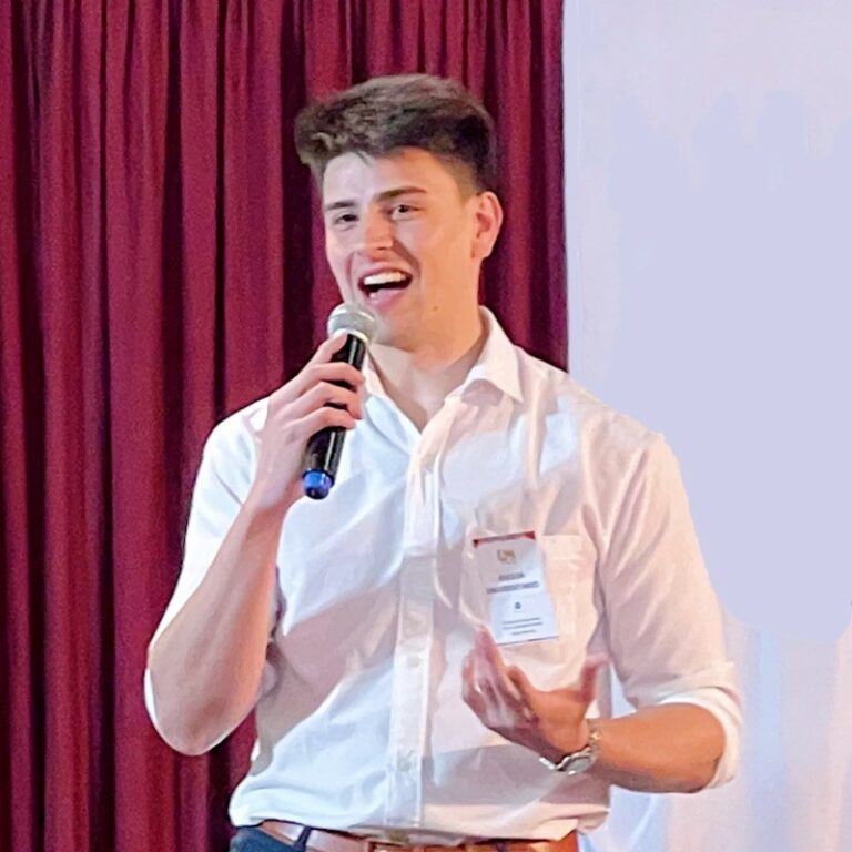 1724338811515 768x768